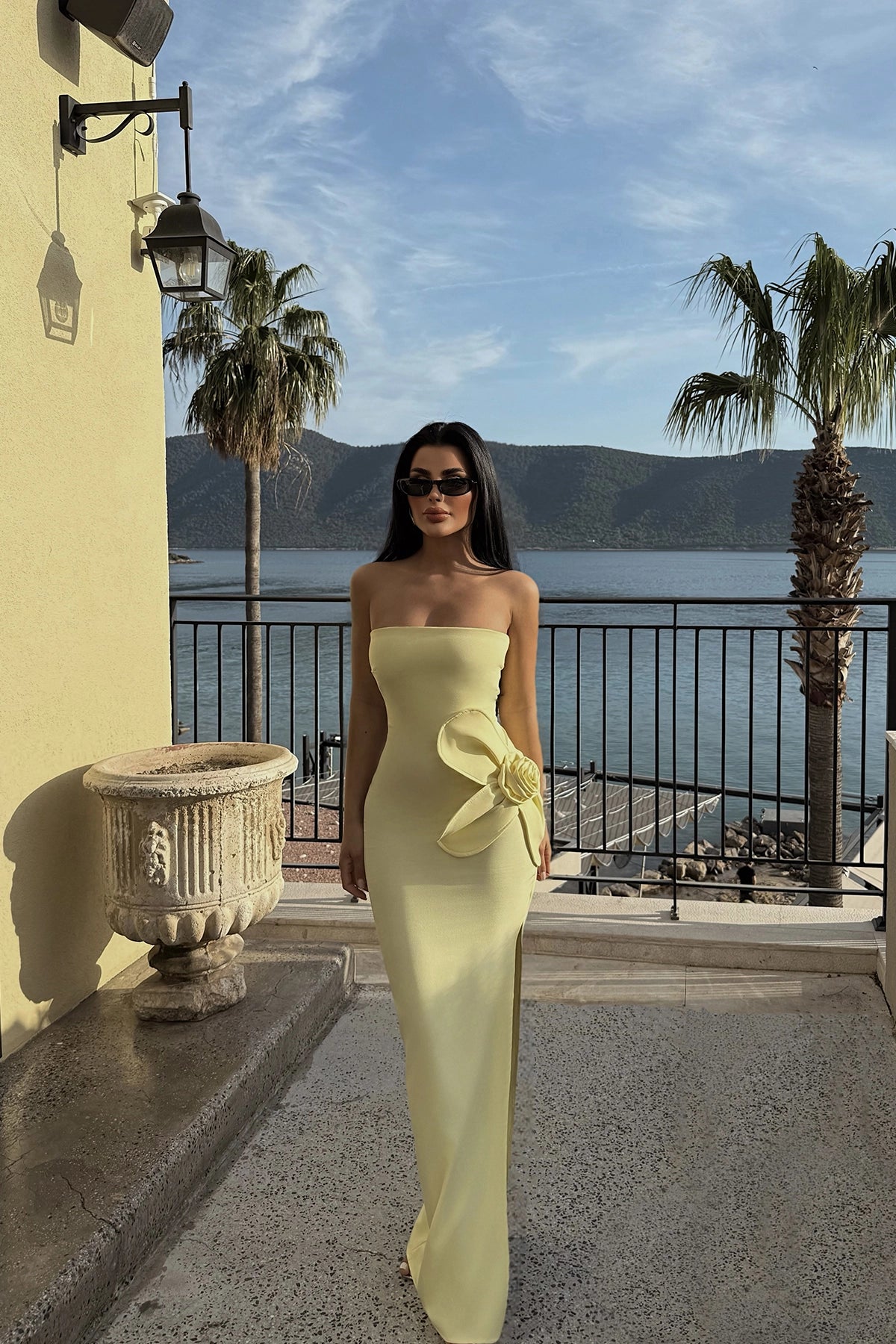 Rose Detail Strapless Dress in yellow with fitted silhouette – LARYVOE women’s evening wear