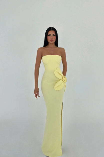 Rose Detail Strapless Dress in yellow, fitted style with side rose – LARYVOE women’s fashion